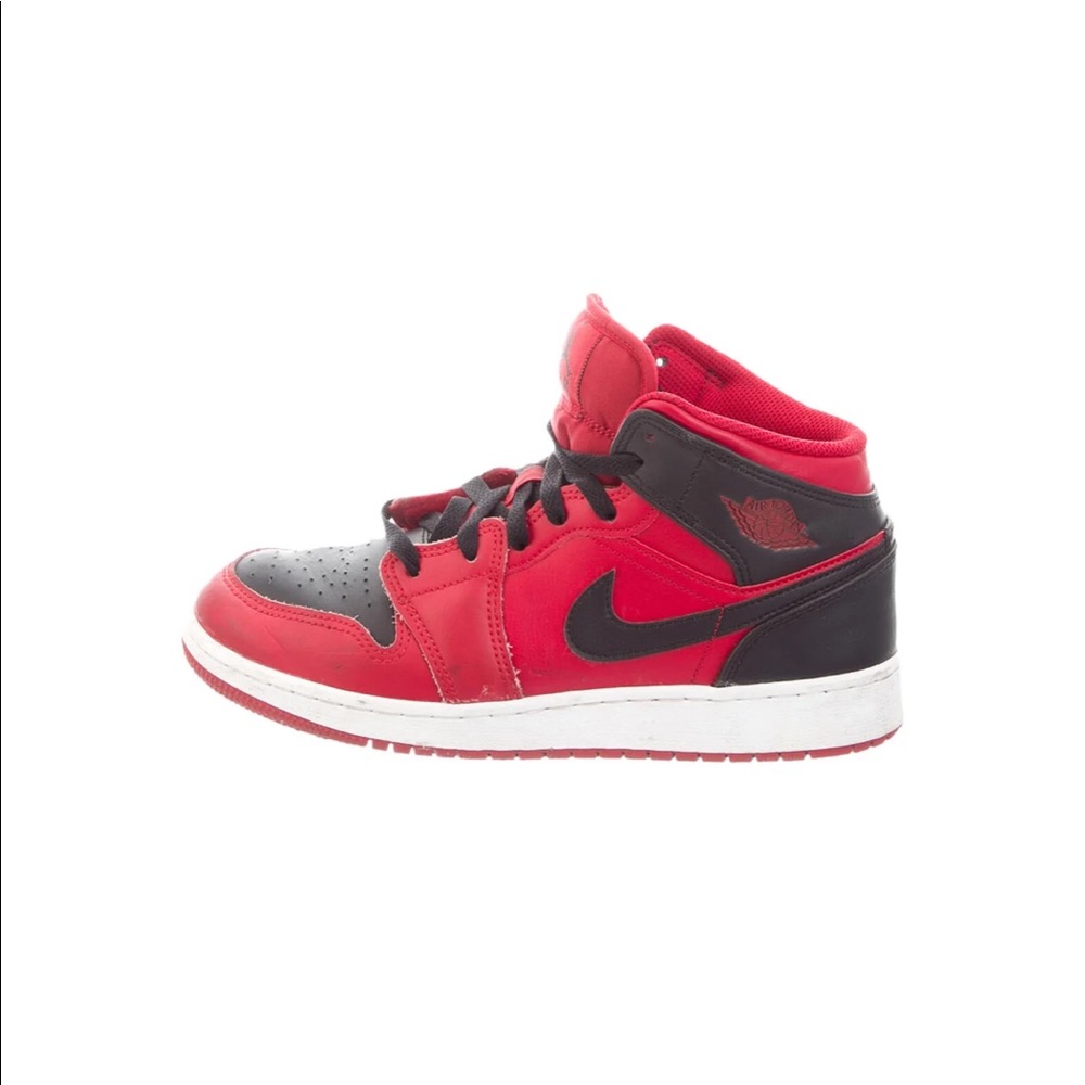 Boys Air Jordan 1 GS Sneakers size 5.5
